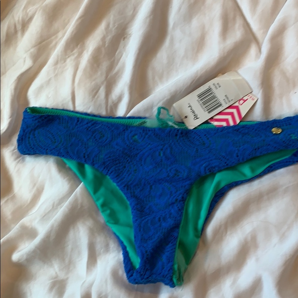 🌊Bright Blue & Aqua Raisins Bikini Bottoms🌎💧